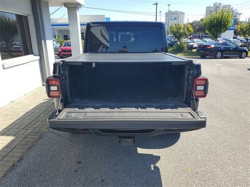 Used 2022 Jeep Gladiator Rubicon w/ LED Lighting Group image 10