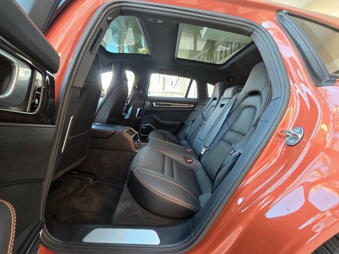 Used 2021 Porsche Panamera 4 image 21