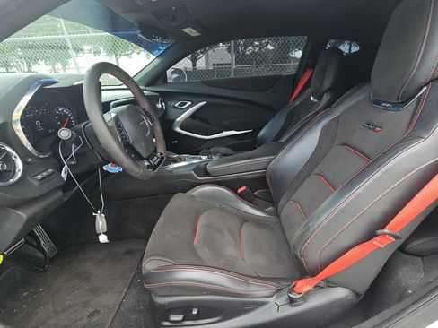 Used 2018 Chevrolet Camaro ZL1 RWD image 10