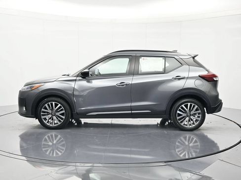 Certified 2024 Nissan Kicks SR FWD image 8