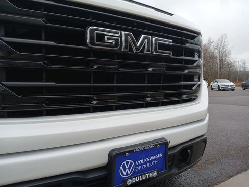 Used 2025 GMC Sierra 1500 Elevation w/ LPO, Elevation Black Package image 47