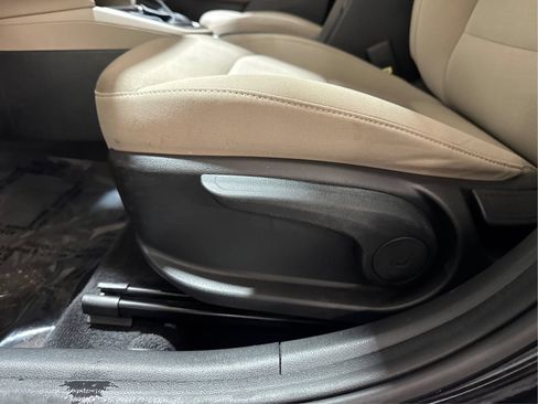 Used 2018 Hyundai Elantra SEL FWD image 18