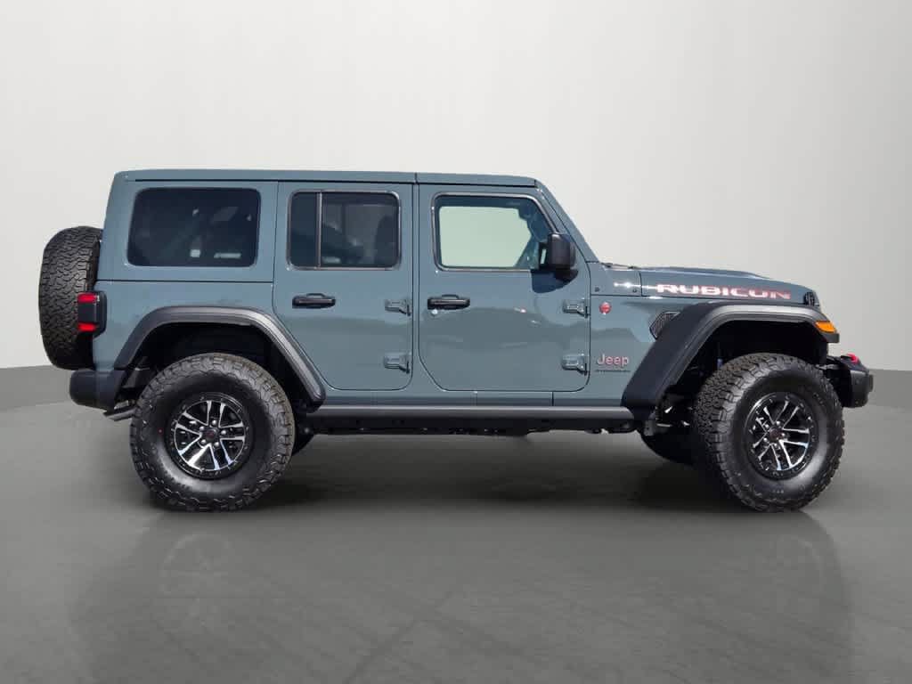 Used 2025 Jeep Wrangler Unlimited Rubicon w/ XTREMEE 35" Tire Package AWD/4WD image 7