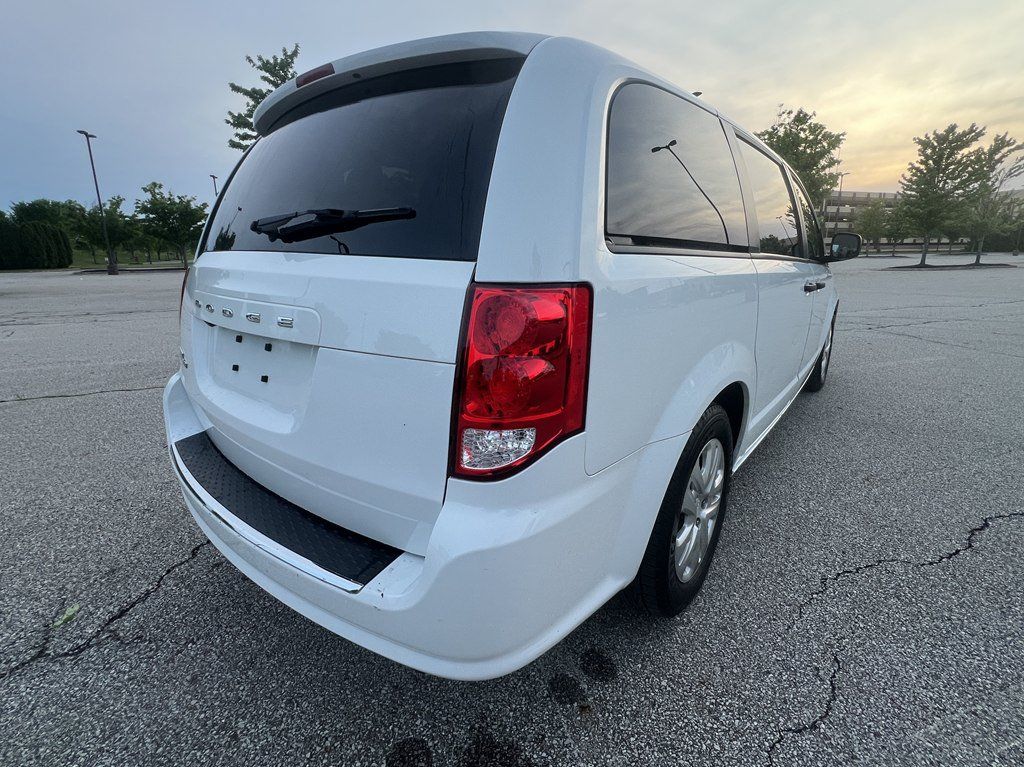 Used 2019 Dodge Grand Caravan SE w/ UConnect Hands-Free Group FWD image 5