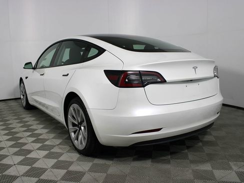 Used 2023 Tesla Model 3 Standard Range image 28