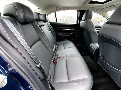 Used 2022 MAZDA MAZDA3 s image 19