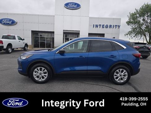 Used 2023 Ford Escape Active w/ Tech Pack #1 AWD/4WD image 1
