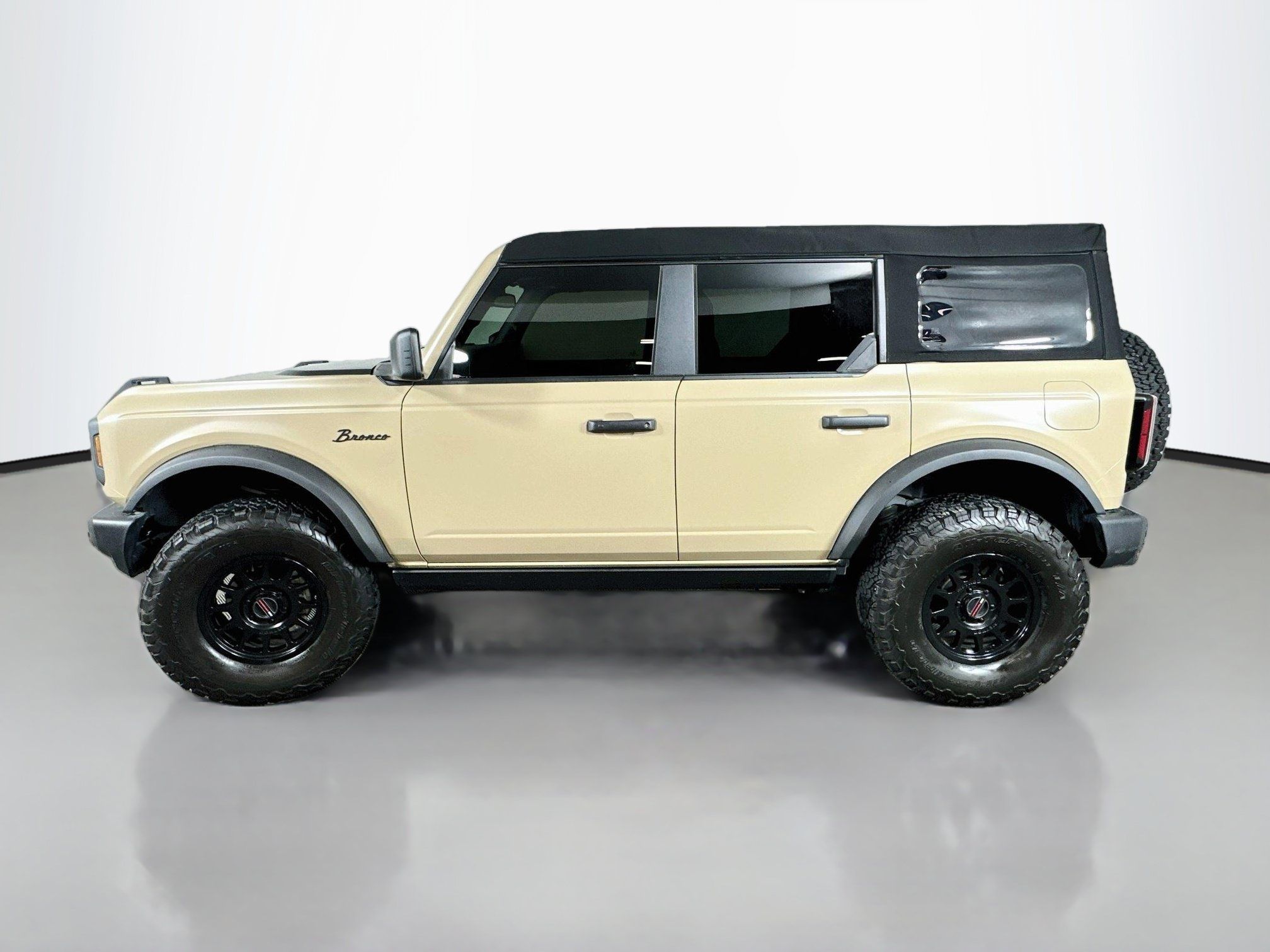 Used 2024 Ford Bronco Big Bend AWD/4WD image 4