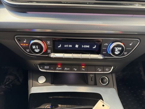 Used 2025 Audi Q5 Prestige image 30