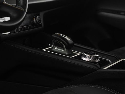 Used 2024 Mitsubishi Outlander SE Black Edition image 33