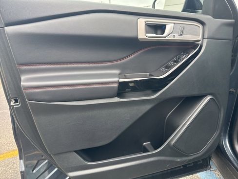 Used 2023 Ford Explorer ST-Line w/ Class IV Trailer Tow Package image 9