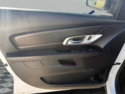 Used 2017 GMC Terrain SLT w/ Open Road Package image 22