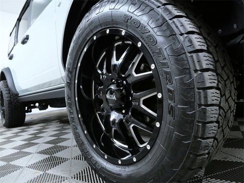 Certified 2024 Ford Bronco Big Bend image 2