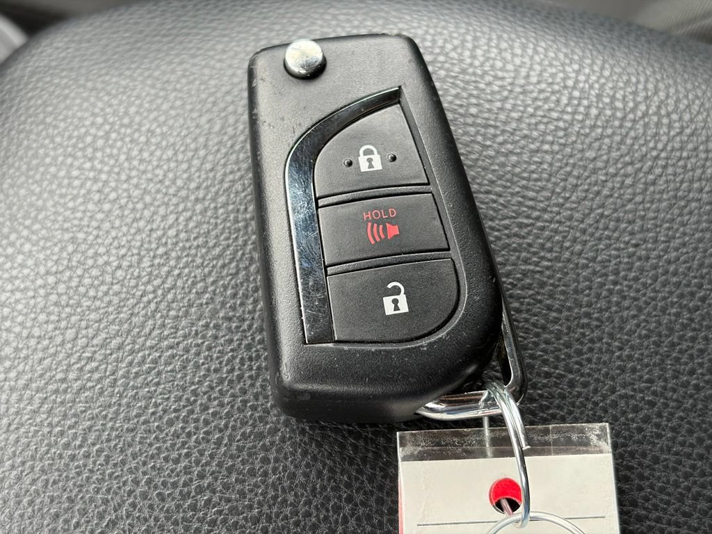 Used 2025 Toyota RAV4 LE AWD/4WD image 36