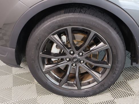 Used 2019 Ford Explorer XLT w/ Equipment Group 202A FWD image 19