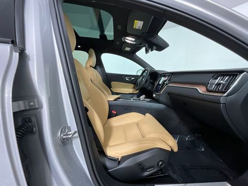 Used 2025 Volvo V60 B5 Cross Country Ultra w/ Protection Package Premier AWD/4WD image 20