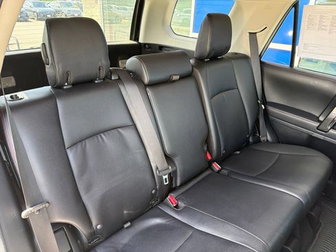 Used 2023 Toyota 4Runner TRD Off-Road Premium w/ Moonroof Package AWD/4WD image 24
