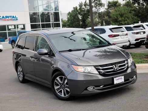 Used 2015 Honda Odyssey Touring Elite image 2