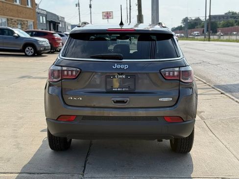 Used 2018 Jeep Compass Latitude w/ Popular Equipment Group AWD/4WD image 8