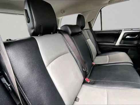 Used 2016 Toyota 4Runner SR5 Premium AWD/4WD image 23