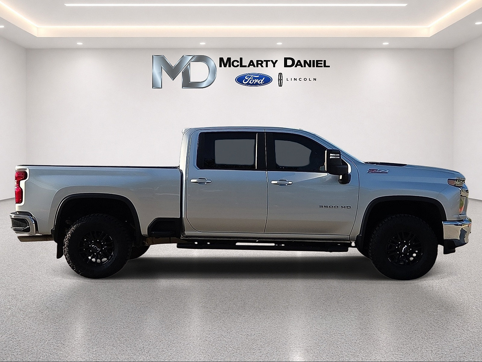 Used 2023 Chevrolet Silverado 3500 LT w/ All Star Edition AWD/4WD image 6