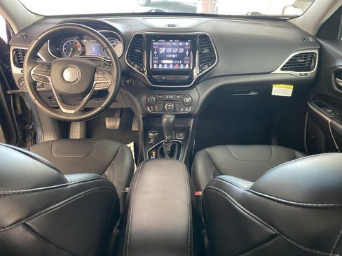 Used 2019 Jeep Cherokee Limited AWD/4WD image 13