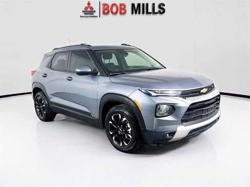 Used 2022 Chevrolet TrailBlazer LT image 1