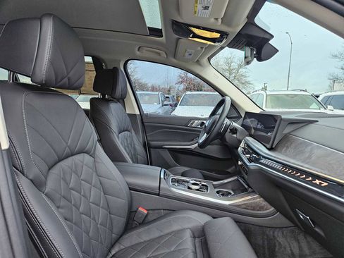 Used 2024 BMW X7 xDrive40i w/ Executive Package image 11