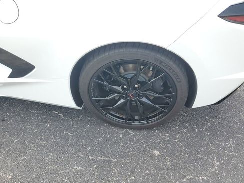 Used 2025 Chevrolet Corvette 3LT Convertible 1-Owner w/ Z51 Performance Package image 11