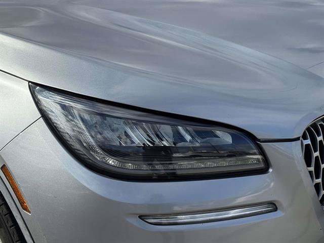 Used 2021 Lincoln Corsair AWD w/ Premium Package image 30