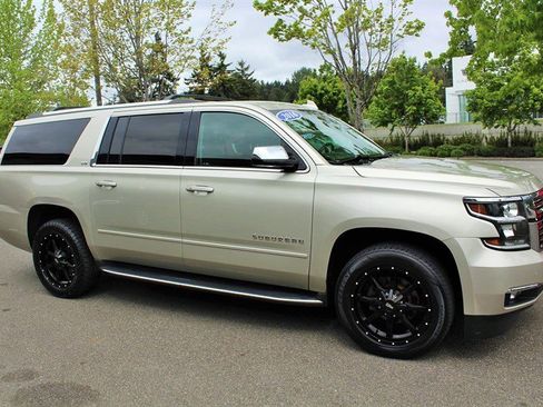 Used 2016 Chevrolet Suburban LTZ AWD/4WD image 6