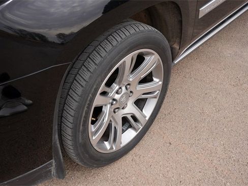 Used 2015 Cadillac Escalade ESV Premium image 10