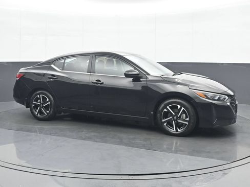 Used 2024 Nissan Sentra SV FWD image 8