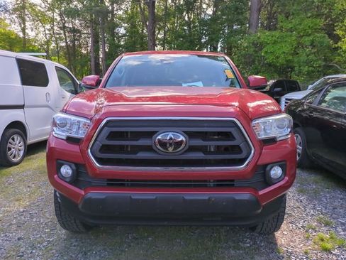 Used 2023 Toyota Tacoma SR5 w/ Technology Package AWD/4WD image 3
