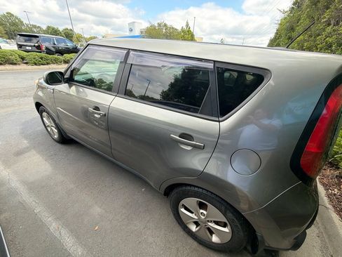 Used 2016 Kia Soul FWD image 5