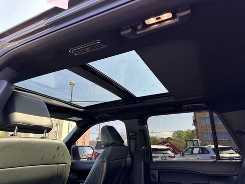 Used 2022 Ford Expedition Timberline image 8