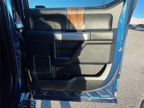 Used 2019 Ford F150 Lariat w/ Equipment Group 502A Luxury image 15