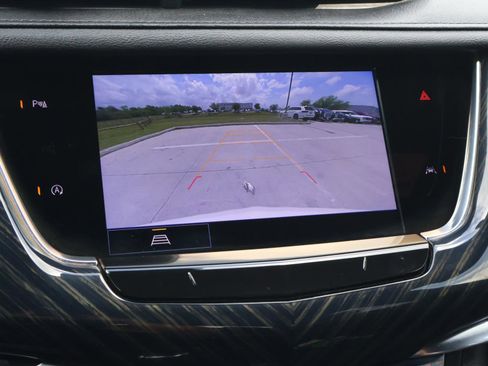 Used 2023 Cadillac XT6 Premium Luxury w/ LPO, Floor Liner Package FWD image 33