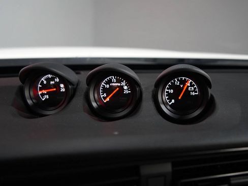 Used 2025 Nissan Z Sport w/ Floor Mat Package RWD image 90