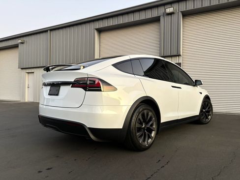 Used 2023 Tesla Model X Standard Sport Utility 4D image 8