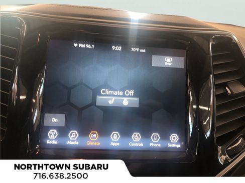 Used 2019 Jeep Cherokee Limited AWD/4WD image 9