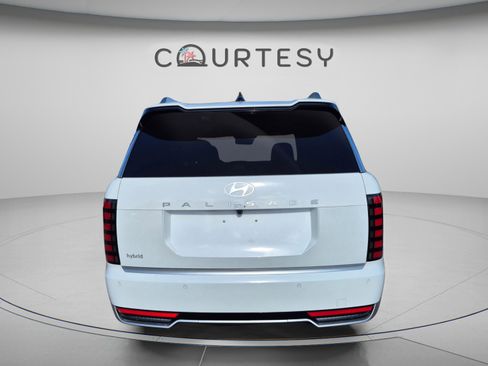 New 2026 Hyundai Palisade Calligraphy FWD image 4
