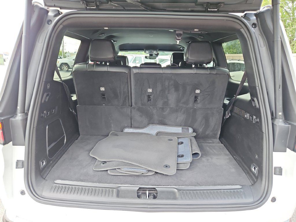 Used 2024 Jeep Wagoneer Series II w/ Flexible Seating Group AWD/4WD image 9