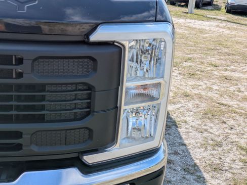 Used 2024 Ford F250 XL w/ XL Chrome Package AWD/4WD image 9