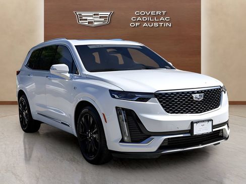 Used 2022 Cadillac XT6 Premium Luxury FWD image 6