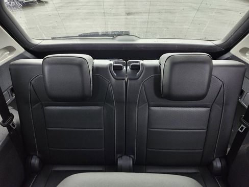 Used 2021 Volkswagen Tiguan SE w/ Panoramic Sunroof Package image 34