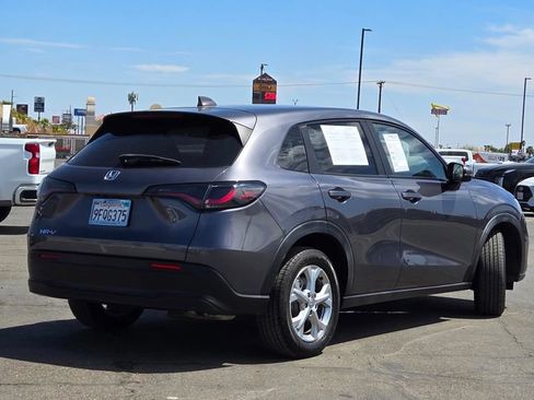 Used 2023 Honda HR-V LX image 4