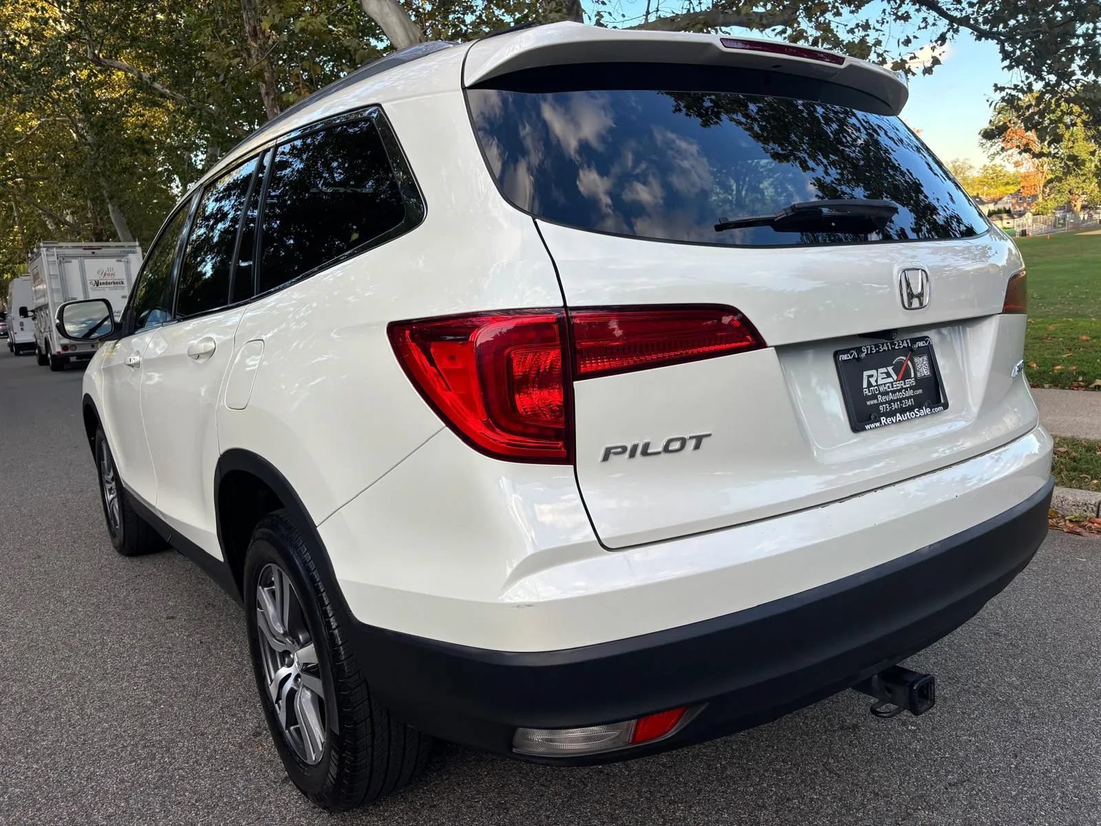 Used 2017 Honda Pilot EX-L image 3