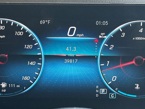 Certified 2023 Mercedes-Benz GLA 250 w/ Premium Package image 38
