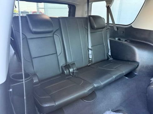 Used 2020 Chevrolet Suburban LT AWD/4WD image 14